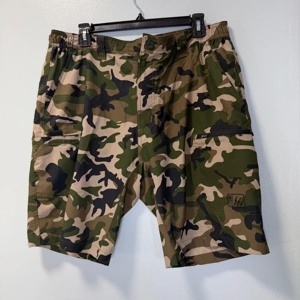 Fintech Mens‎ Camo Performance Fishing Shorts Green Brown Large Zipper Pockets